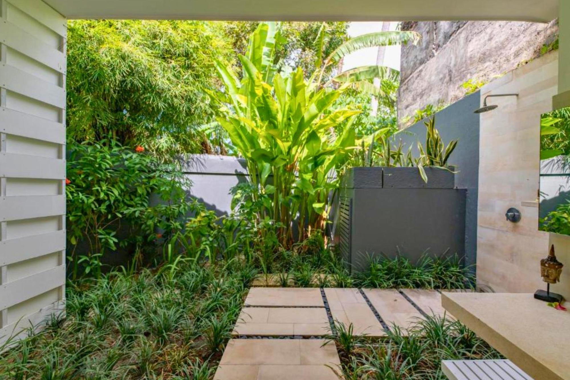Omkara 2 Bedroom Deluxe Private Pool Zn253 *